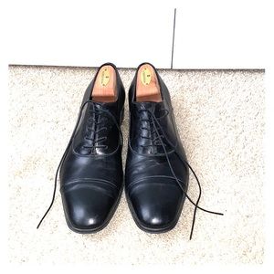 🔥Black Ferragamo Cap toe oxfords🔥